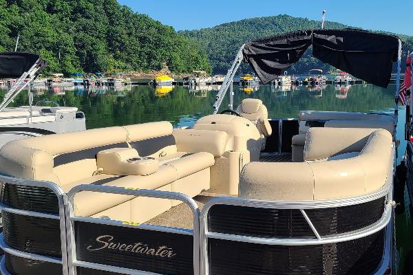 Sutton Lake Marina