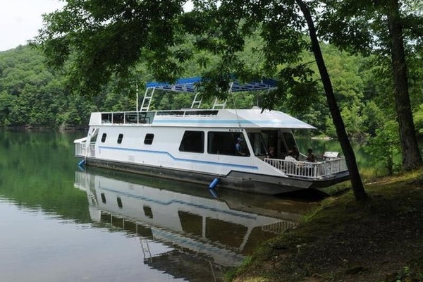 Sutton Lake Marina