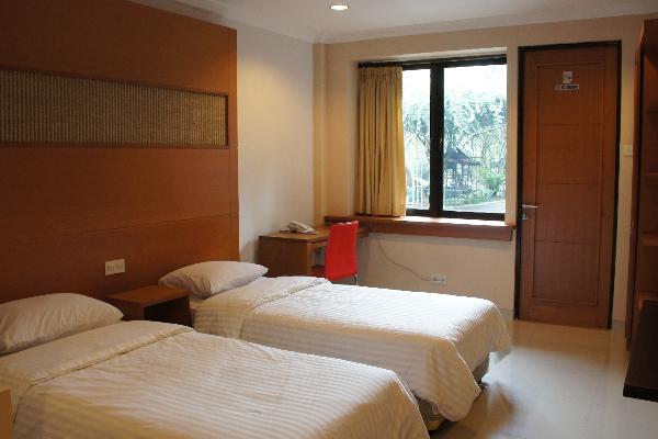 Hotel Safari Lodge Bogor Indonesia