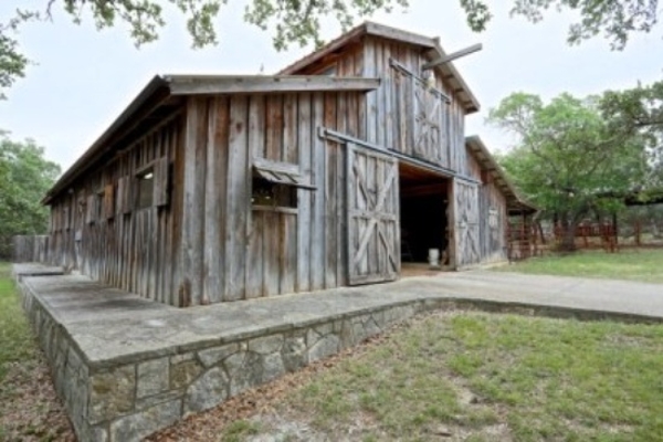 Barn, 2000 sq ft for events 