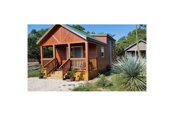 Cabin - 1 Bedroom, 1 Bath, Kitchen, Loft, Covered Deck