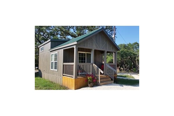 Cabin - 1 Bedroom, 1 Bath, Kitchen, Loft, Covered Deck