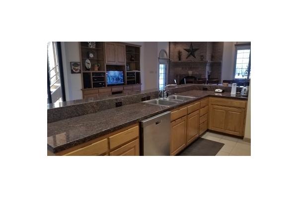 Chef's Kitchen with 2 cooketops, double oven, walk in & Subzero