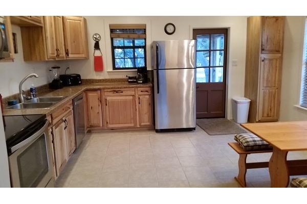 Full Kitchen with Dishwasher