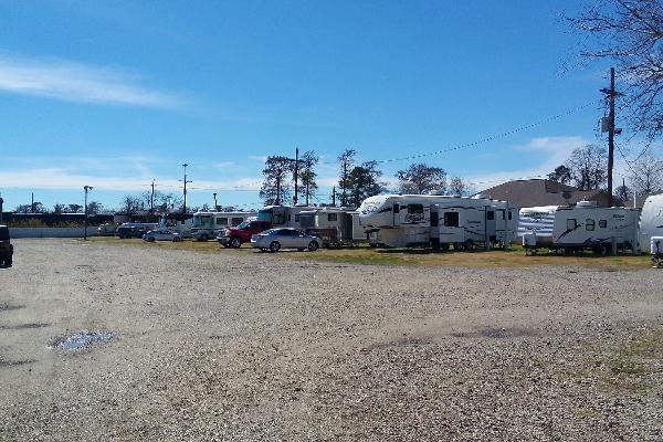 Full Hookup RV Site 