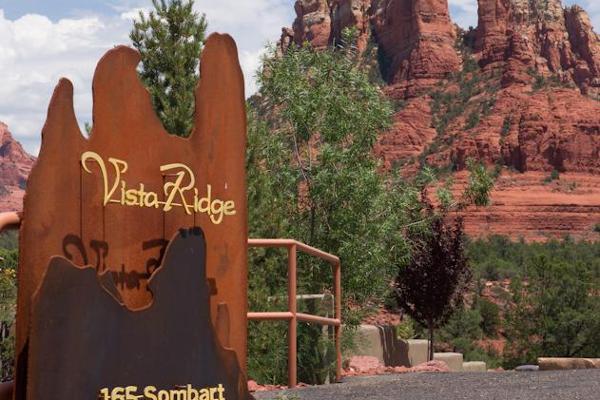 Welcome to Vista Ridge Sedona! Where relaxation meets the red rocks.