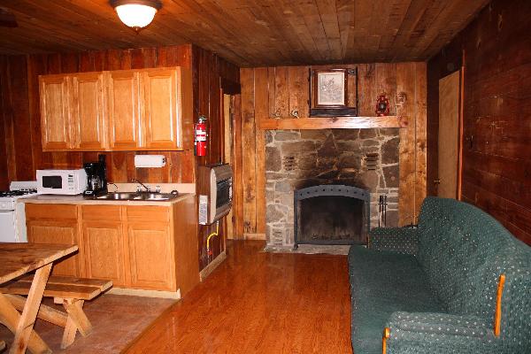 Whispering Oaks Cabin #3