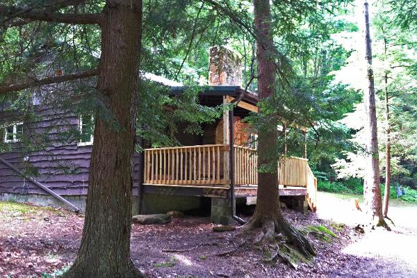 Whispering Oaks Cabin 6