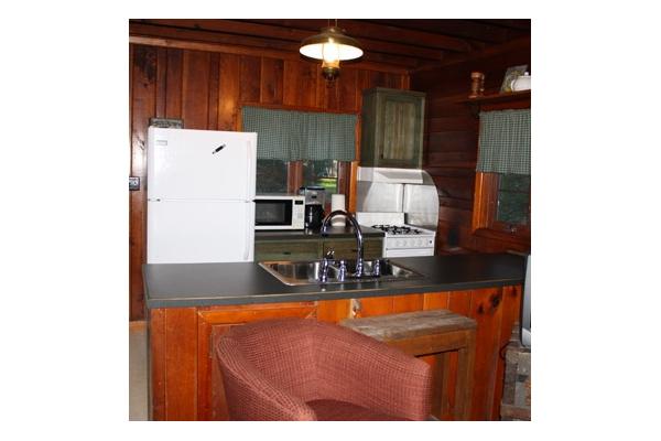Whispering Oaks Cabin #6Whispering Oaks Cabin #6