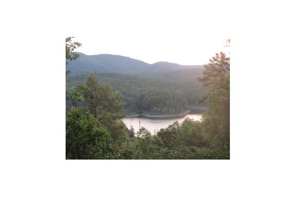 Broken Bow Lake